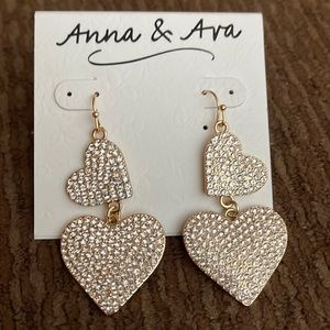 NWT Anna & Ava Heart Earrings